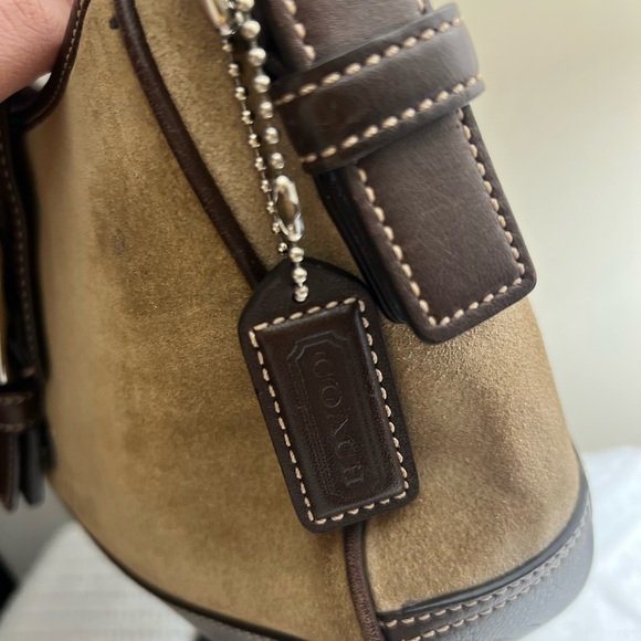 Coach Suede Brown Hamptons Shoulder Bag 🤎 - Picture 15 of 15